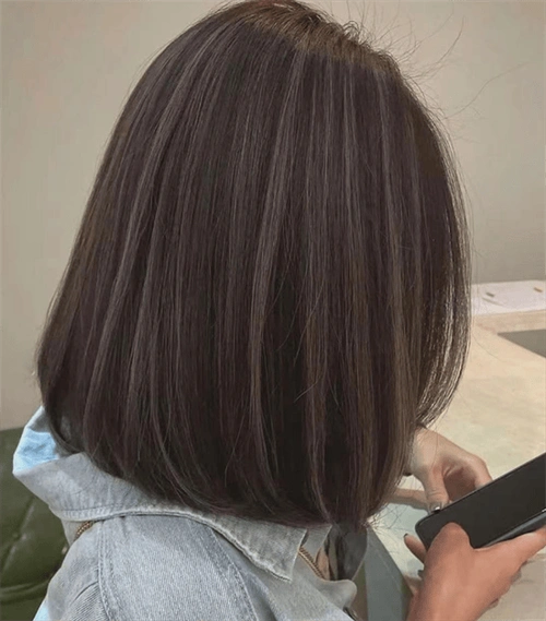 超火短发线条染造型,非常酷炫个性,吸睛力百分百