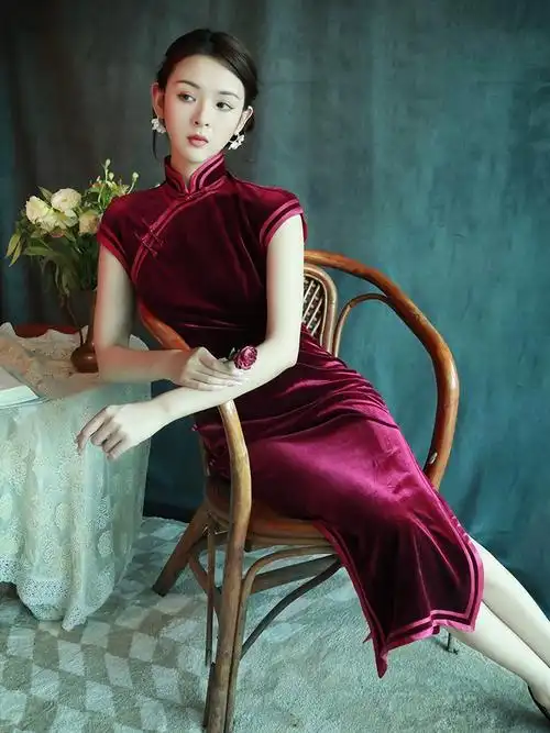 红色丝绒旗袍2021年新款女秋季高端复古中国风改良版中长款连衣裙