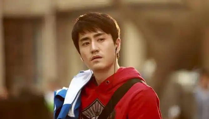 同是子承父业:杨立新儿大获好评,陈宝国之子却被嘲扶不起的阿斗_杨玏