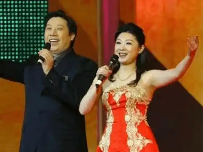 央视主播钱琳琳:二婚带儿子嫁小6岁影帝张译,丁克15年被宠成宝