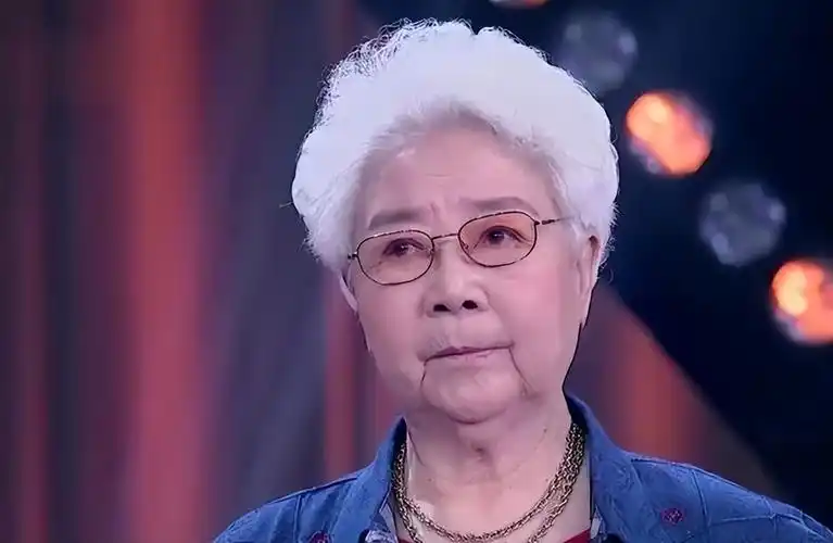 艺术家田华:成名背后有泪水,四位至亲离世后,95岁和孙子相依为命