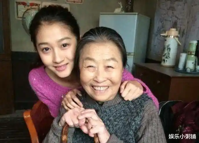 82岁的"丑娘"张少华,女儿却美貌如花,姑爷是我们熟悉的他!