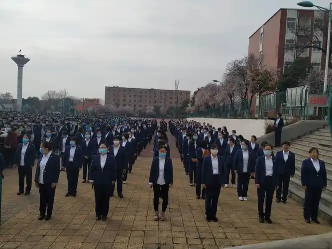 阳春发鼓角 师生开新篇——新密一高春季学期开学典礼