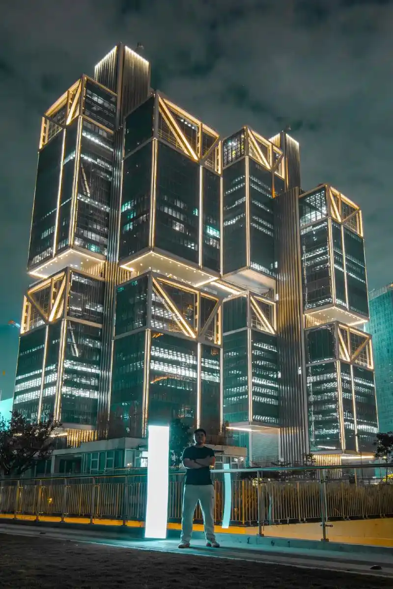 大疆天空之城#地标建筑 #城市夜景 #摄影 #城市记忆 #视 - 抖音