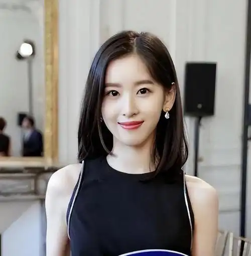 王思聪嘲讽章泽天,称她是一个"睡二代",丢尽了清华的脸