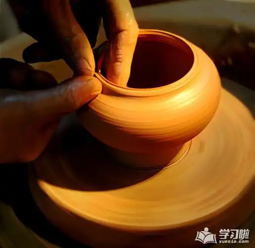 制作陶艺作品的经典图片欣赏