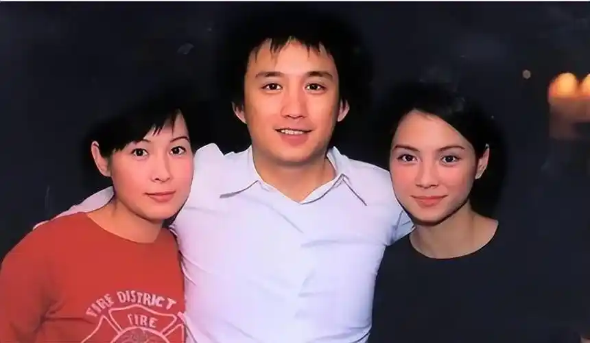 爷爷是陆军上将,父亲是海军舰长,家世显赫的她却嫁小2岁商人_刘若英