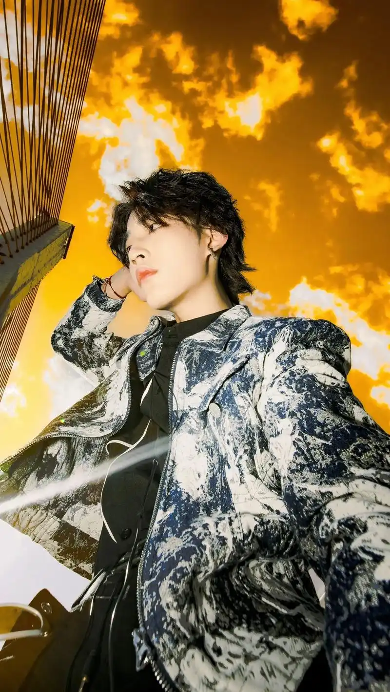 叛逆是为了自由.@chaney林秋楠  #摄影 #185大帅 - 抖音