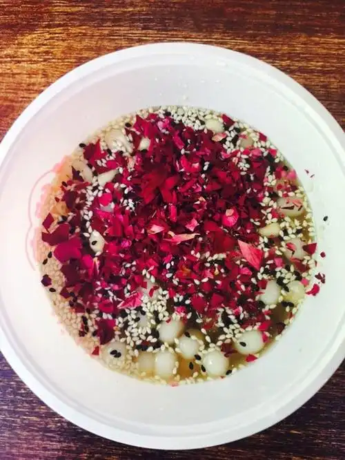 玫瑰冰汤圆:新鲜制作,配料独特,口感更是上上佳品!