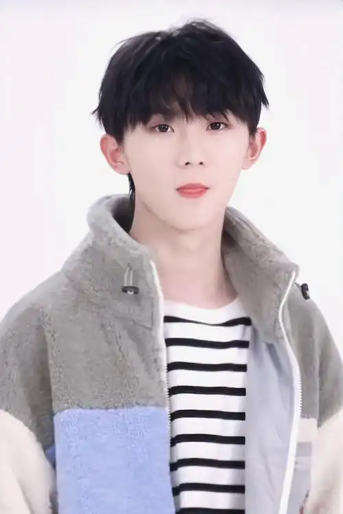 韩都衣舍品牌代言人马嘉祺