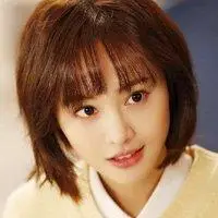 郑爽抱着小动物的图片_微信头像图片大全