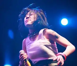 二日迷笛热情依旧 ak47演出引起最大范围pogo