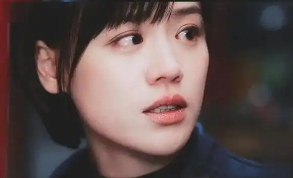 马思纯在一综艺里透露张若昀和唐艺昕结婚细节,因为太感性主持的时候