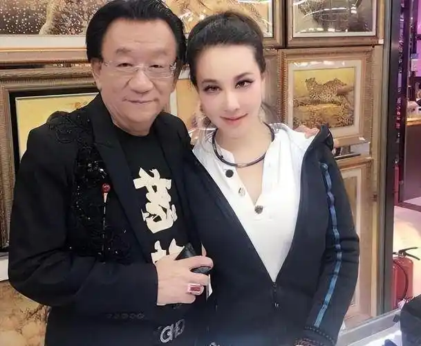 回顾表面是正人君子实则是流氓头子这些男星太令人作呕