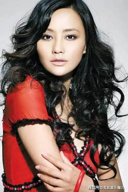 可惜了!吴奇隆前妻马雅舒,如此性感迷人却不温不火