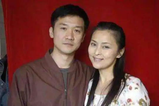 何音个人资料(何音:为了儿子跟黄志忠离婚,为了儿子又