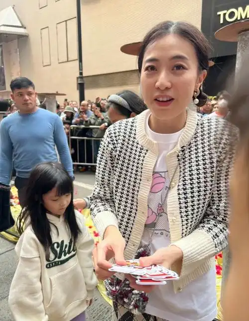 早知道"钱养人",可甘比的变化实属没想到|富贵|大刘|哪吒|编织|名媛