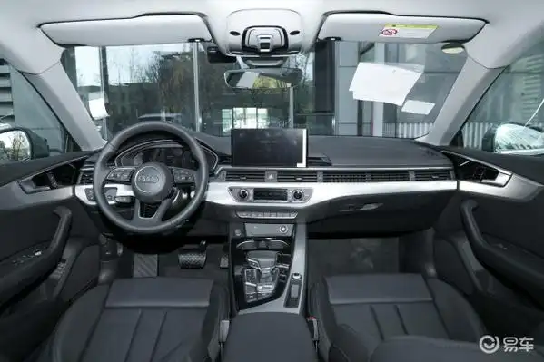 内饰方面,新款奥迪a5sportback的变化较大.