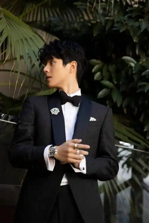 黄晓明成功去油男星们的西装造型盘点