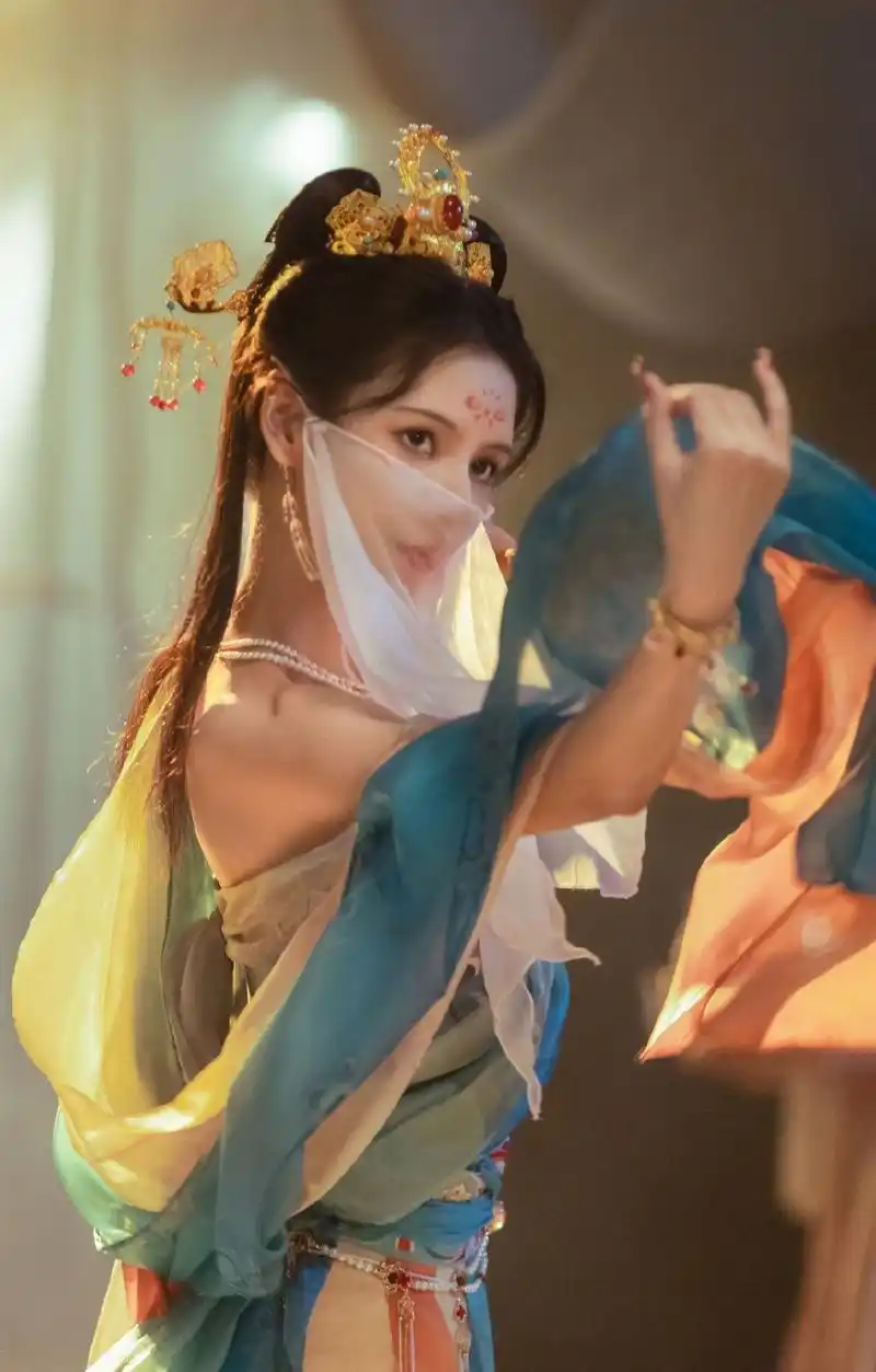 组图:张予曦古风仙侠造型释出 双风格造型亮眼尽显妖娆妩媚