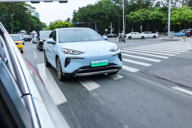 腾势城市领航#引发了网友广泛讨论,这也意味着比亚迪一直传播的城市