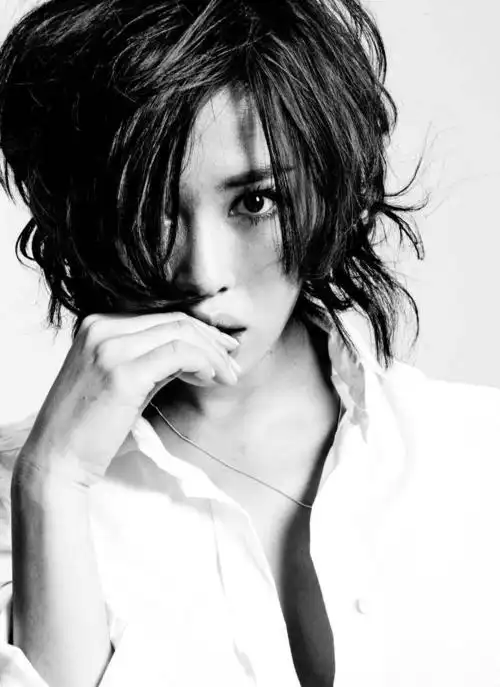 她是龙小云但她拍了20年戏连男友都不知道她是谁