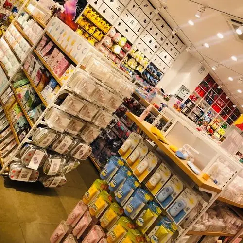 名创优品(桫椤湾店)