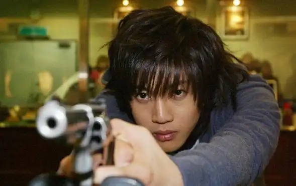 崔恩瑞为金贤重产子了吗,崔恩瑞(与前任"撕逼大战"身败名裂)