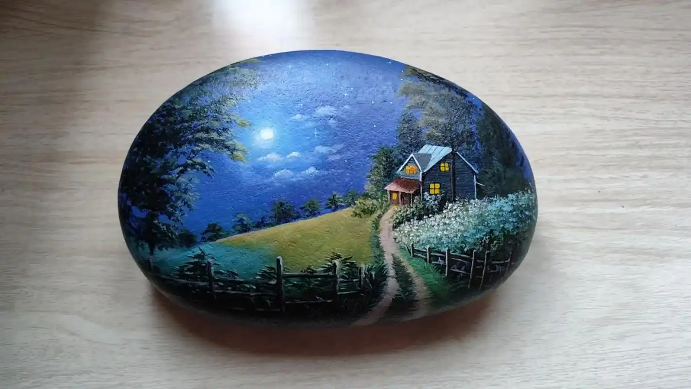 手绘石头画 夜幕下的小农庄-_-年少时向往城市的喧嚣繁华