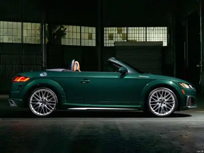 Ξ当前位置:>首页>新闻>念念不忘奥迪ttroadsterfinaledition>外观