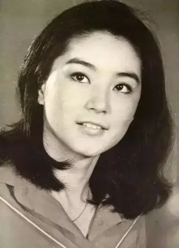 林青霞少女时期