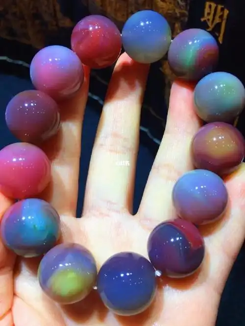 要的速度,盐源渐变色值钱么假盐源玛瑙手串真假盐源玛瑙颜色越深越好