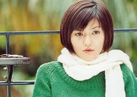 孙燕姿十大经典歌曲,《天黑黑》风格独特,《开始懂了》很经典