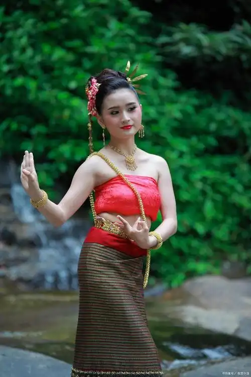 傣族美女应该如何称呼