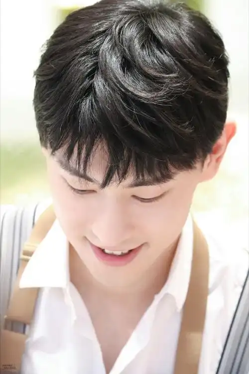 邓伦#dl灯芯阁超话宝宝戴宝宝镯嫩白嫩白怼脸超漂亮可爱