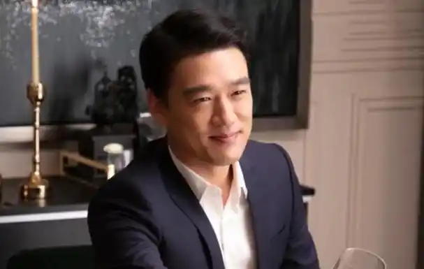 娶房东做老婆,22年零绯闻,现在靠搞笑爆红,王耀庆真上头