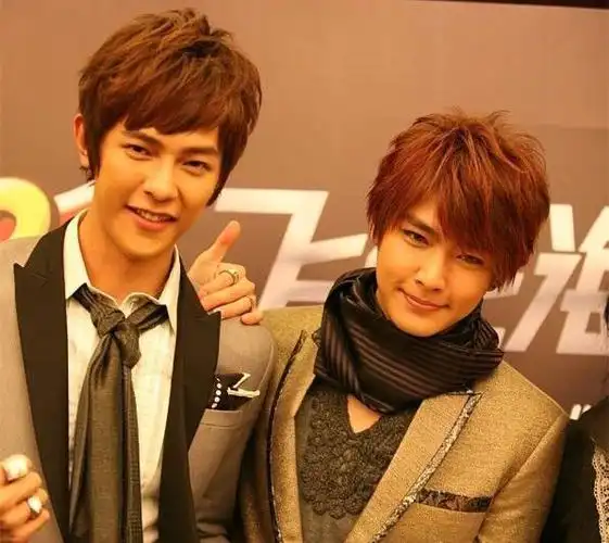 炎亚纶被b男指责肉体出轨本人私信粉丝没有不可能