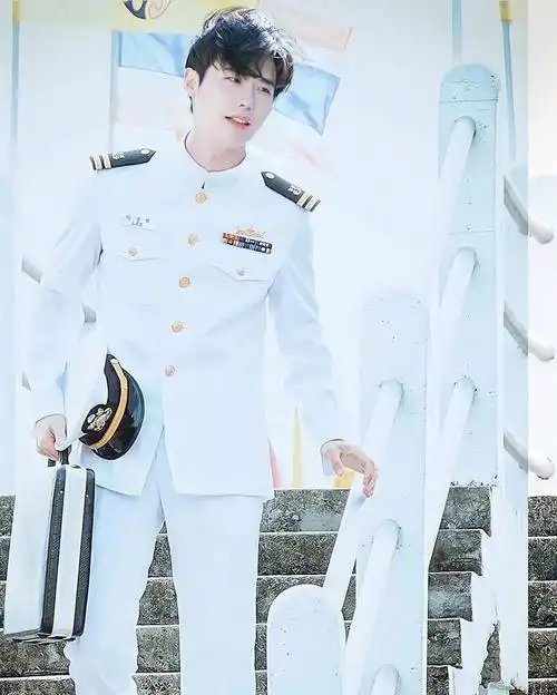 人间理想李钟硕