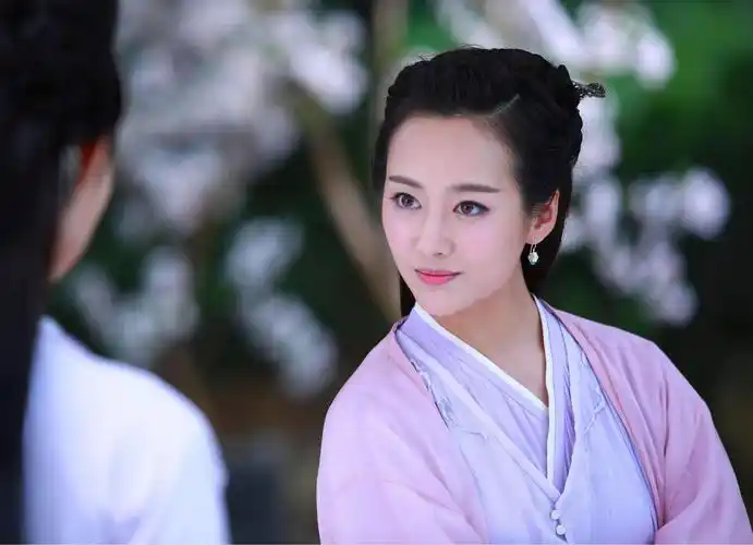 哪些女明星古装造型比较惊艳,最好带图回答? - 知乎