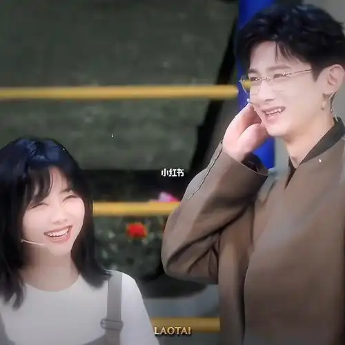 白敬亭谭松韵摆摊cp0909