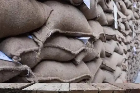 麻袋堆图片