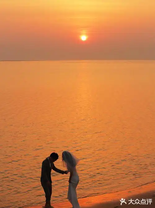 海边夕阳婚纱照