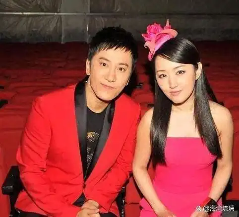 54岁毛宁变化大脸部皱纹明显表情僵硬与杨钰莹状态差距不小