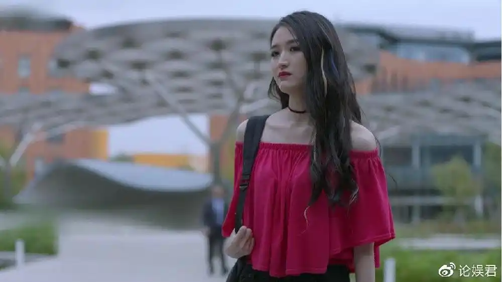 《带着爸爸去留学》朱露莎大变样,"乖乖女"释放天性后,更可怕