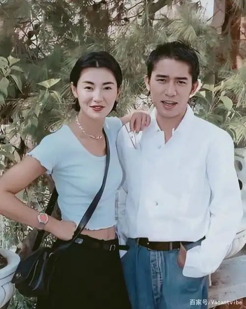 张曼玉与梁朝伟  1990年