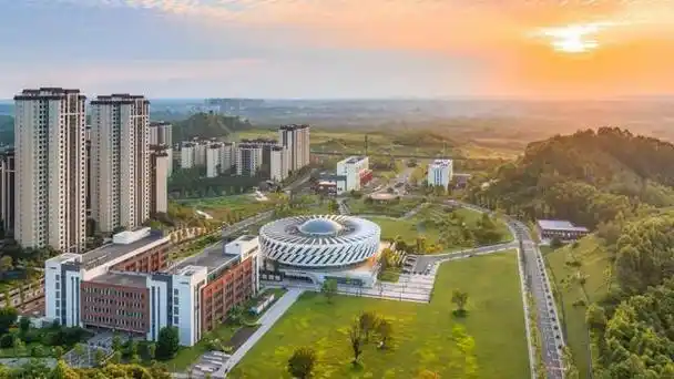 天府新区通用航空职业学院资阳口腔职业学院党委书记,理事长张中伟