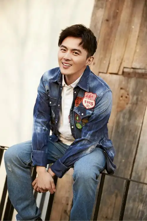 叶祖新时尚文艺帅气写真图片