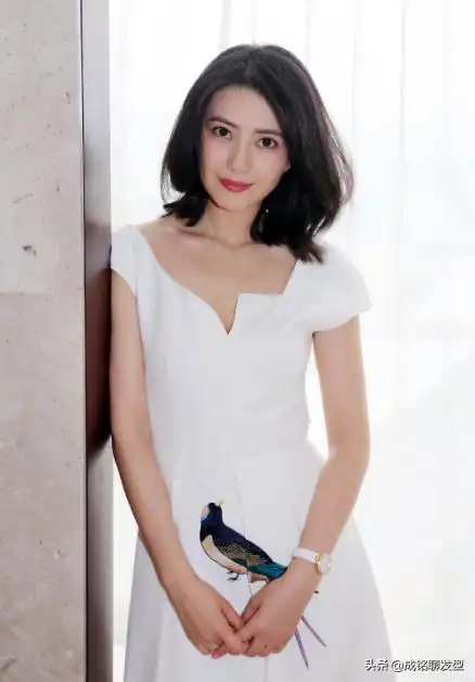 高圆圆图片发型(40岁高圆圆终于留回短发) - 赤虎壹号