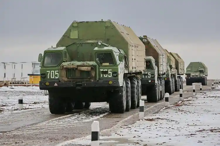 分别为maz-543("白杨")和maz-7917("白杨-m"),mzkt-79221("yars")