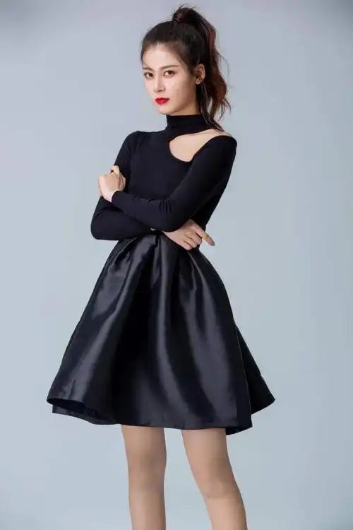 原创沈佳欣获中医专家支持嘲讽国家英雄是岳不群网友怒了